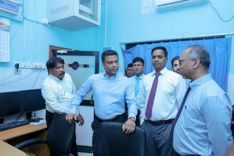 நேற்றைய தினம் எமது வைத்தியசாலைக்கு சுகாதார அமைச்சர் நளிந்த ஜயதிஸ்ஸ வருகைதந்தார்