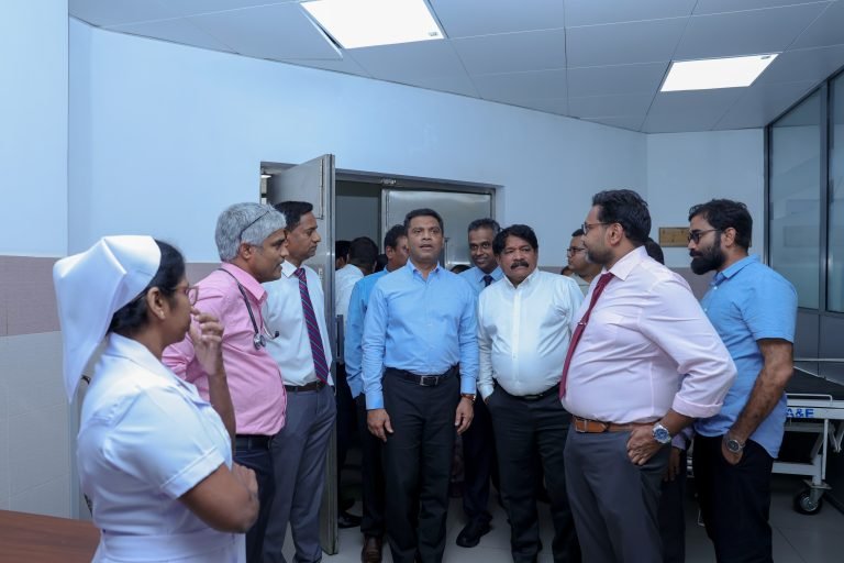 நேற்றைய தினம் எமது வைத்தியசாலைக்கு சுகாதார அமைச்சர் நளிந்த ஜயதிஸ்ஸ வருகைதந்தார்